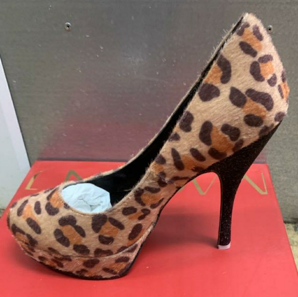 Shoes💜 - Picture 2 of 5